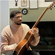 Élève à l’ENM donne des cours de guitare pour débutant